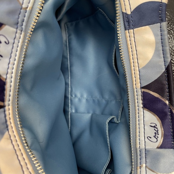 Coach - Picture 5 of 5